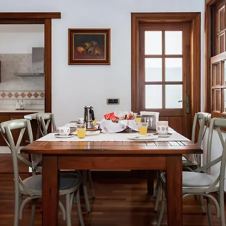 Guanapay En El Centro De Teguise Holiday home